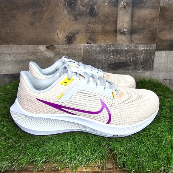 New Nike Pegasus 40 Women's Road Running Shoes (Extra Wide) - Picture 4 of 11